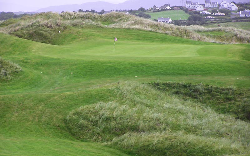 The eleventh at the Sandy Hills links at Rosapenna.
