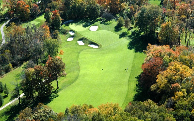 As this aerial of the last 150 yards of the seventeenth shows, Flynn's ability to create interesting playing angles is second to none.