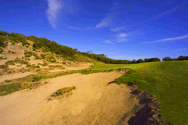 The glorious second Hole - 279 metres of utter temptation.
