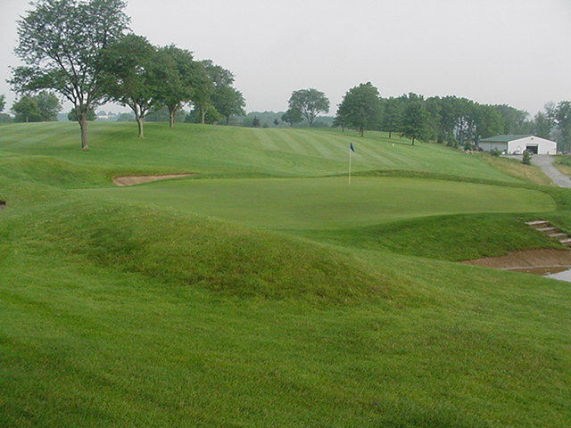 Two viewed from the right side shows some of the difficulties of a short hole