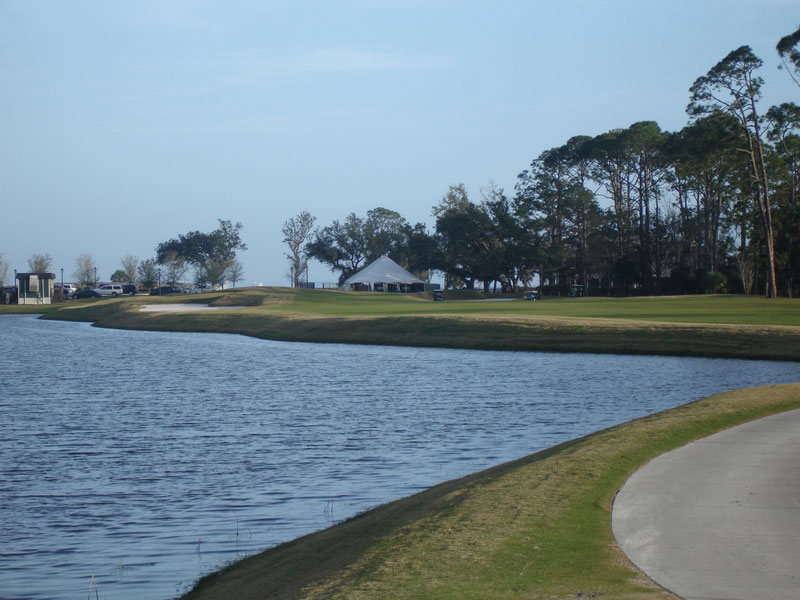 Cape tee shot at seventeen