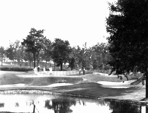 The famous one shot 12th at Beverly Country Club as seen during the 1931 U.S. Amateur Championship