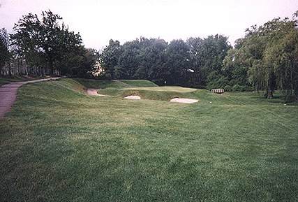 Hole 3 at Wannamoisett - a perfectly conceived green complex