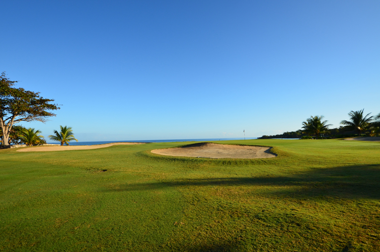 The third green is flush against the Caribbean Sea and is much wider than it is deep. At only 20 yards in depth, the green can be hard to hold with a long approach shot.