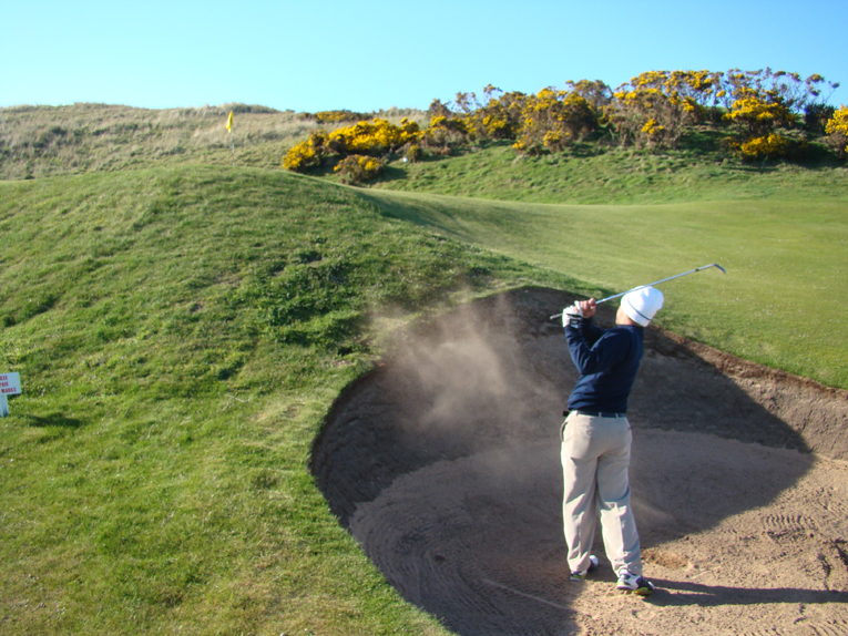 Unusual for a hole of its length, the fourth can be a card wrecker. Shots short can leave this difficult recovery from the course’s deepest greenside bunker. Though sparsely bunkered, Fraserburgh’s thirty-nine bunkers all count for something.