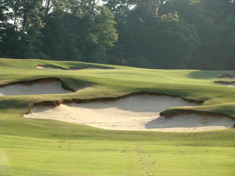 Golden Age architects excelled at cutting bunkers into natural upslopes. So too do Coore & Crenshaw!
