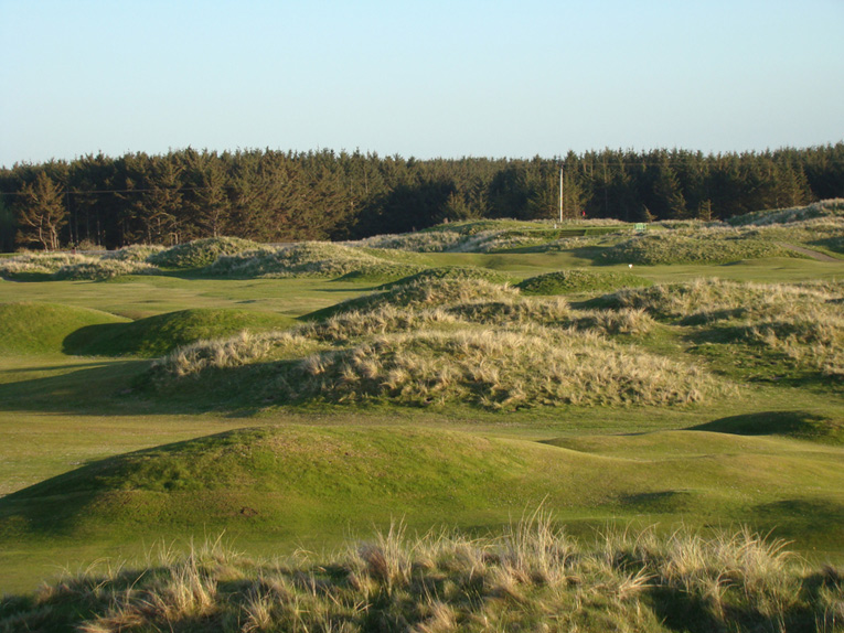 Braid worked on every type landscape imaginable throughout a career that brought golf to many people across the United Kingdom and Ireland. One of his best sites was the crumpled linksland at Fraserburgh in northeast Scotland.