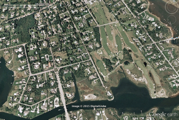 A 2006 aerial of QFC. Where the Hepburn-designed back nine once sat, homes—and the extended Post Lane—now do. Note the visible swale (the dark-green patch in the middle of the green) in the Biarritz/Redan 4th. Apart from the changes to that hole and the 6th (where two bunkers once guarded the end of the fairway), Bendelow’s original design remains remarkably intact more than a century later.