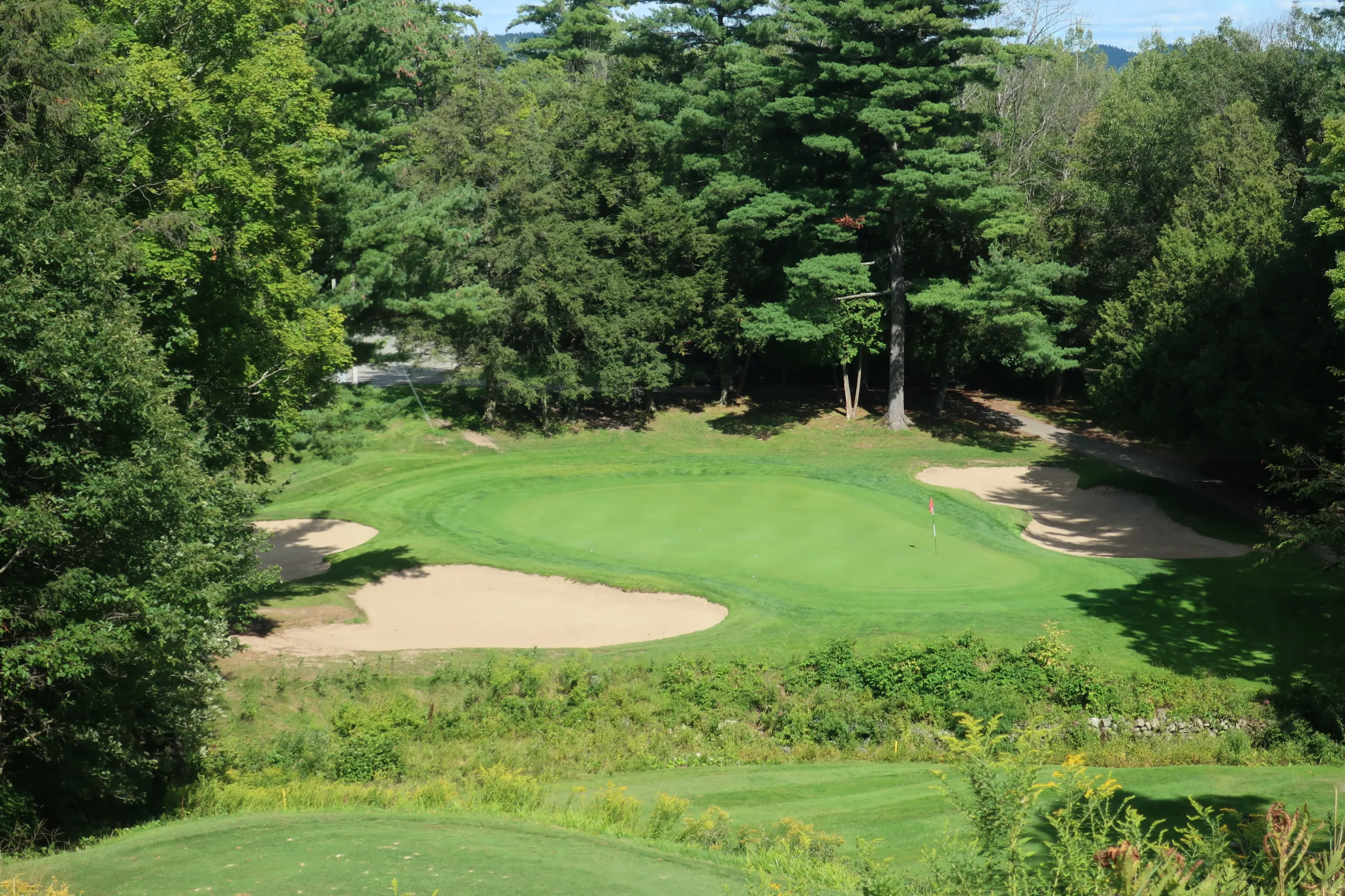 The current 6th at Chateau Montebello